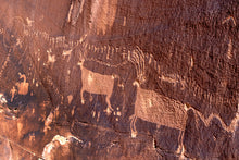 Load image into Gallery viewer, Southeast Utah Cliff Dwellings - GPS Coordinates & Hiking Trails (Over 350 Sites Included)